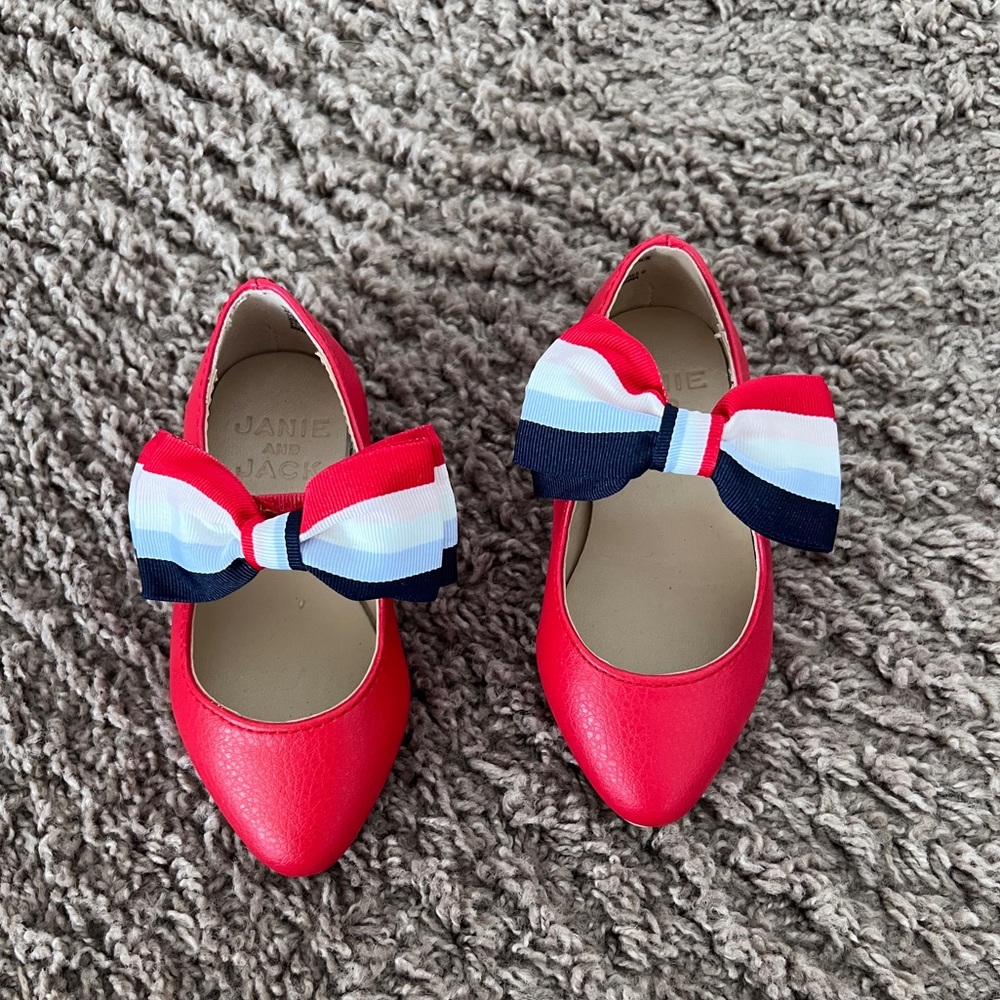 Janie and Jack baby/toddler size 4 red flat dress shoe with bow